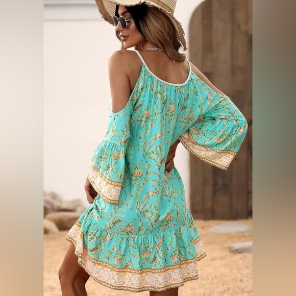 NEW! Boho Chic, Cold shoulder, floral print, mini dress / tunic - Picture 3 of 6